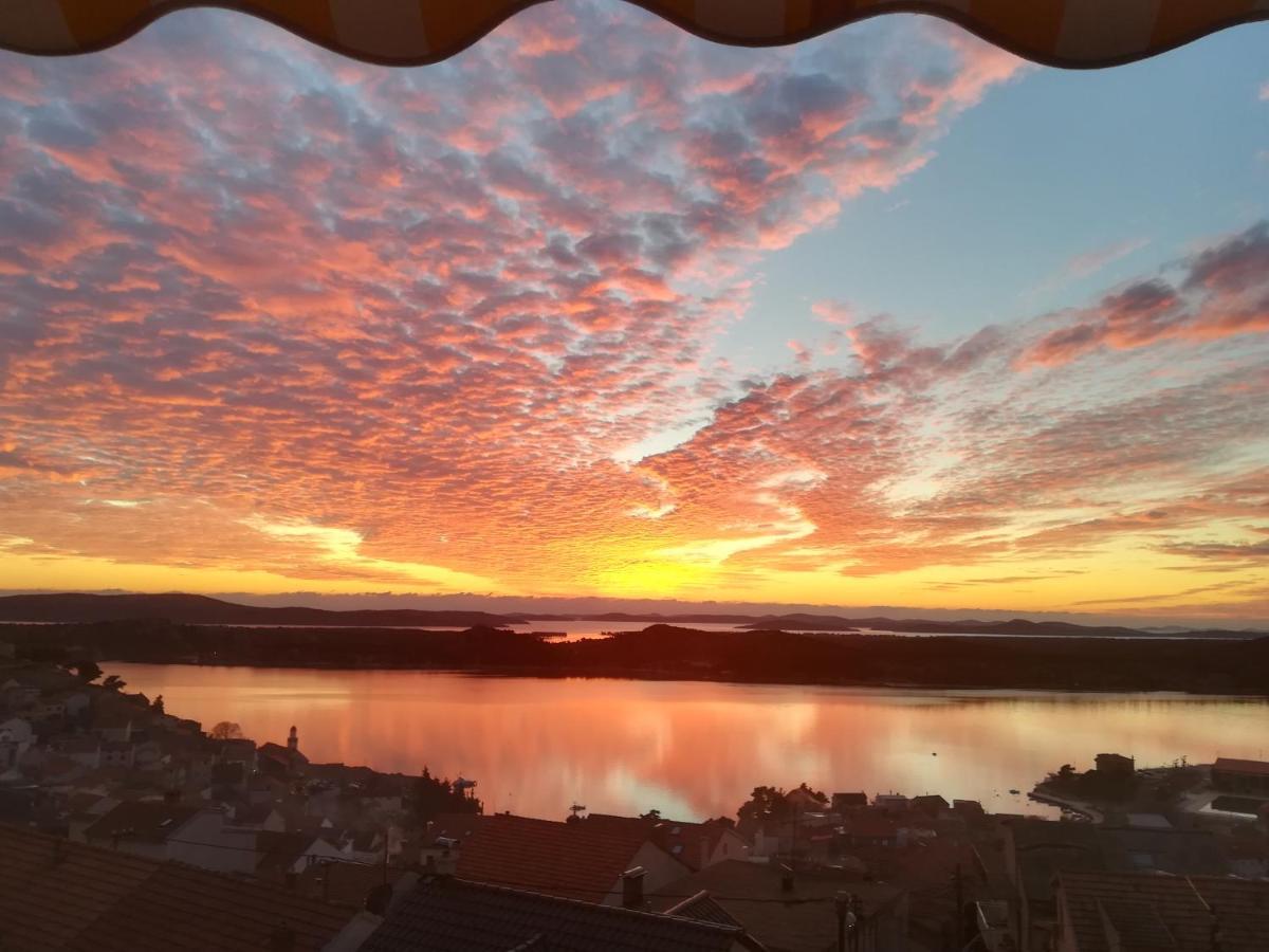 Lara Apartment Šibenik Buitenkant foto
