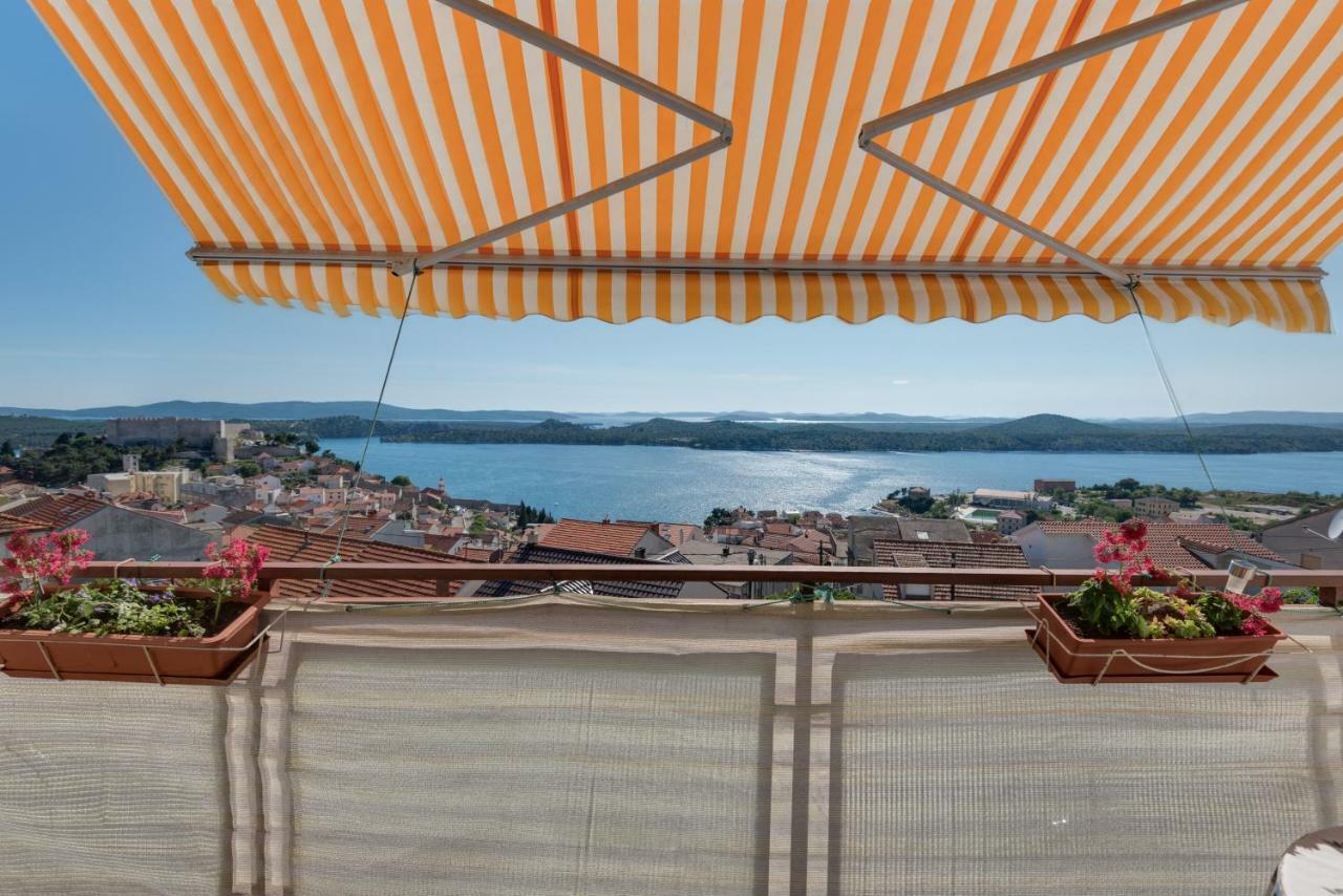 Lara Apartment Šibenik Buitenkant foto